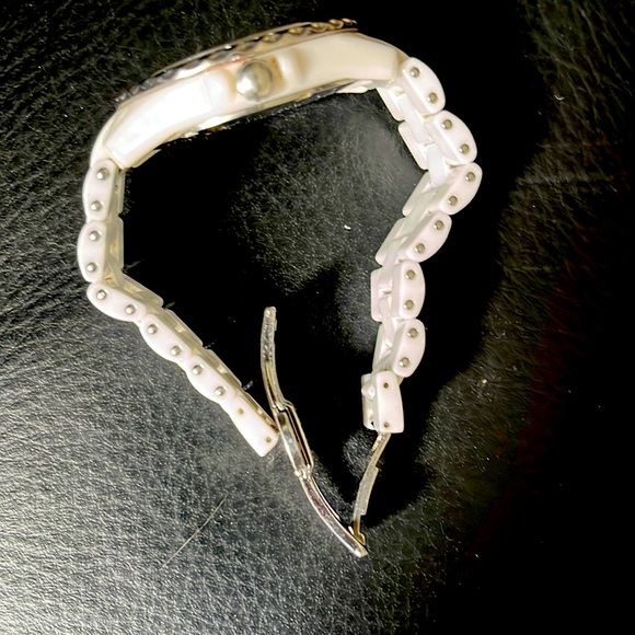 Gorgeous Peugeot Ceramic Wristwatch - Picture 4 of 6